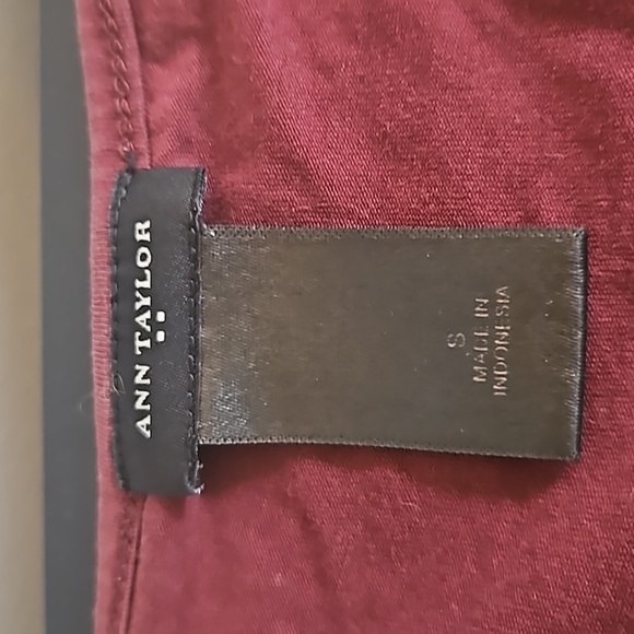 maroon ann taylor tank size small - Picture 2 of 3